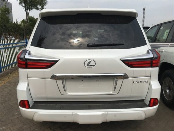 雷克萨斯LX570销售电话：13389982878刘经理