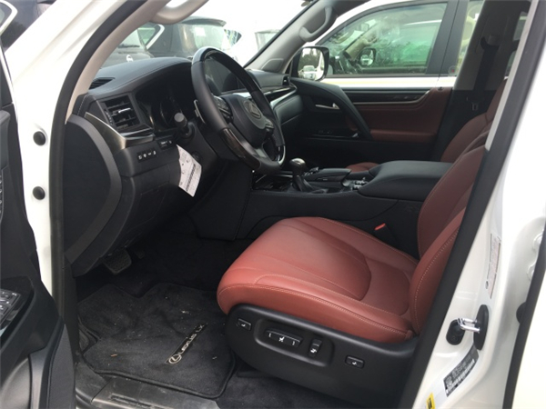 雷克萨斯LX570销售电话：13389982878刘经理