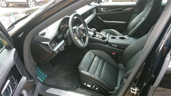 保时捷帕拉梅拉销售电话：13389982878刘经理