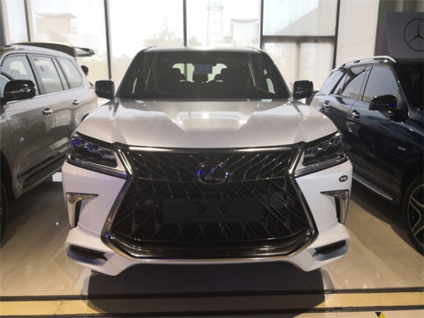 雷克萨斯LX570销售电话：13389982878刘经理