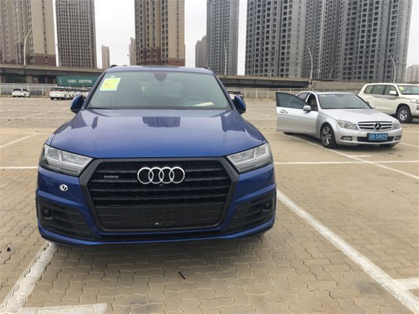 2018款奥迪Q7 7×24H销售热线：133-8998-2878刘经理（同微信）