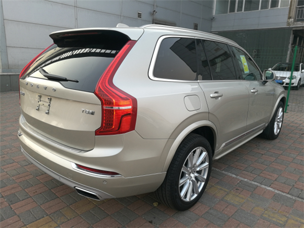 沃尔沃XC90 7×24H销售热线：133-8998-2878刘经理（同微信）