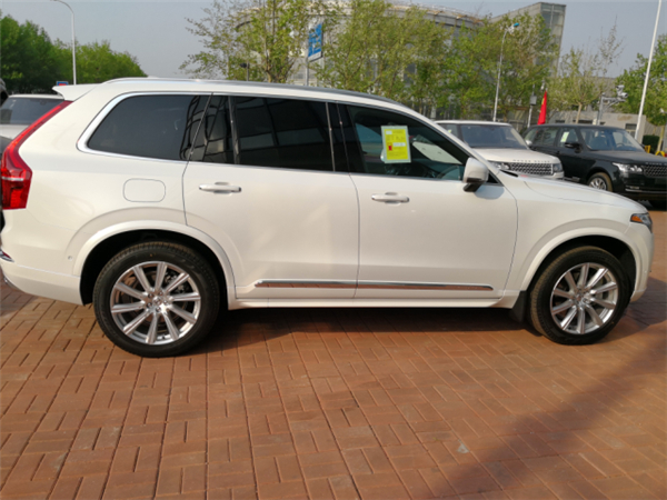 沃尔沃XC90销售电话：13389982878刘经理