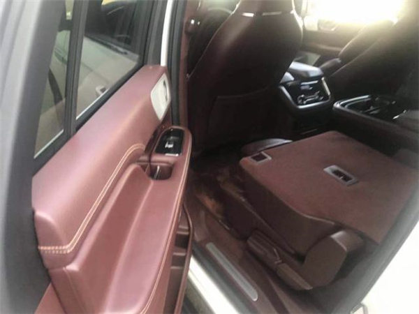 林肯领航员销售电话：13389982878刘经理