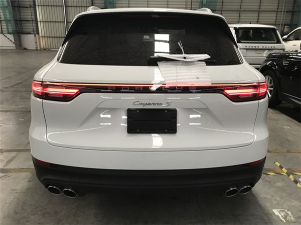 保时捷卡宴销售电话：13389982878刘经理