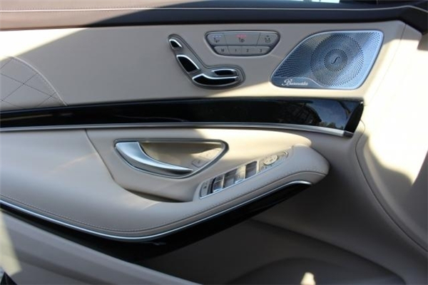 迈巴赫S560销售电话：13389982878刘经理