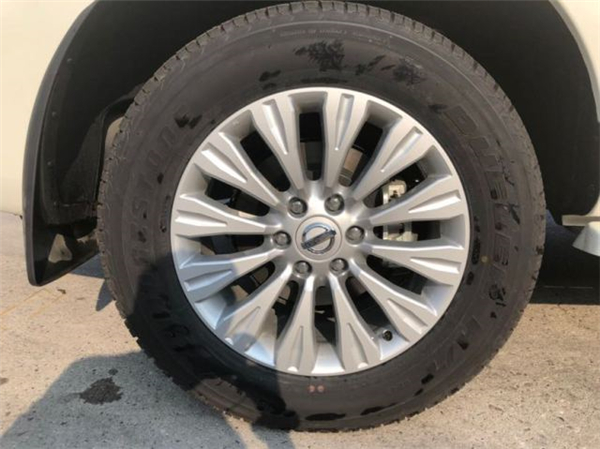 日产途乐5.6L销售电话：13312185430刘经理