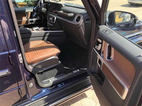 2019款奔驰G500销售电话：13389982878刘经理