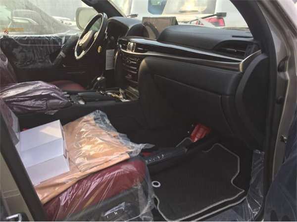 雷克萨斯LX570销售电话：13389982878刘经理