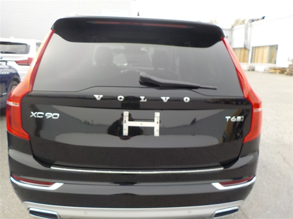 沃尔沃XC90销售电话：13389982878刘经理