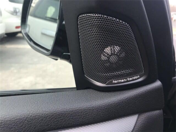 宝马X5销售电话：13389982878刘经理