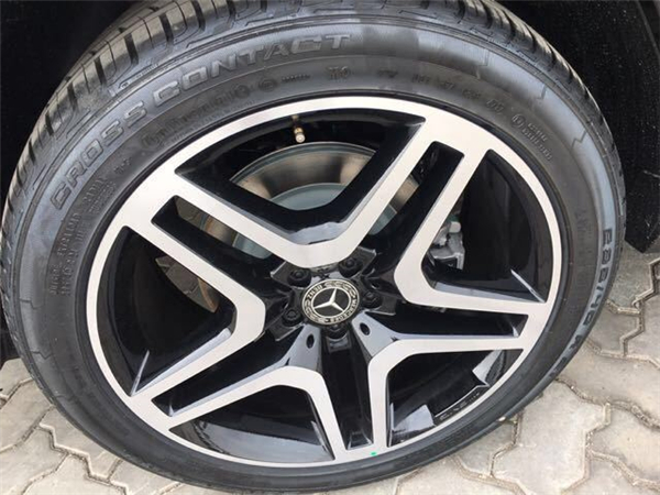 奔驰GLS450销售电话：13389982878刘经理