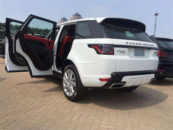 路虎揽胜运动版销售电话：13389982878刘经理