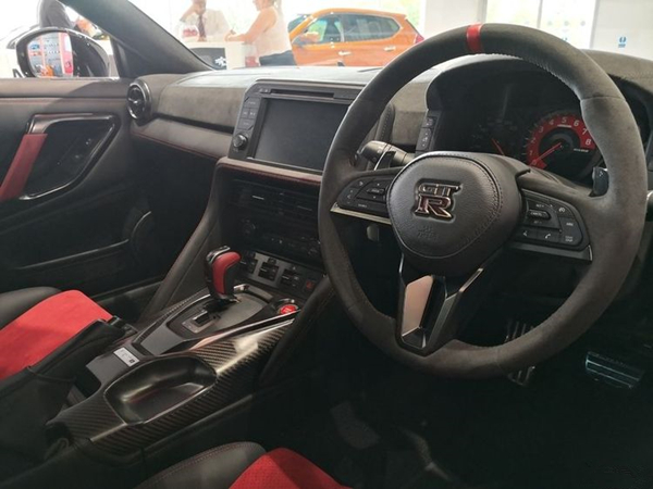 日产GTR nismo销售电话：13389982878刘经理