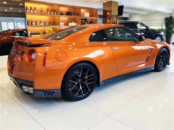 日产GTR销售电话：13389982878刘经理