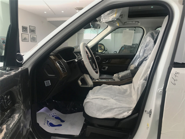 路虎揽胜行政销售电话：13389982878刘经理