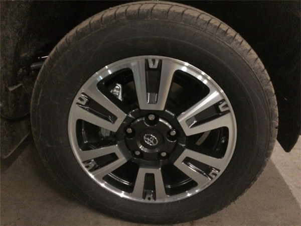 丰田坦途销售电话:13389982878刘经理 丰田坦途销售电话:13389982878刘经理