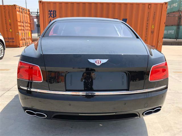 宾利飞驰V8S销售电话：13389982878刘经理