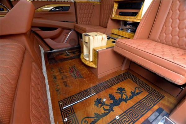 凯迪拉克总统一号销售电话：13389982878刘经理