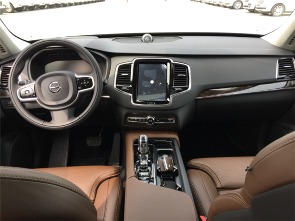 沃尔沃XC90销售电话：13389982878刘经理