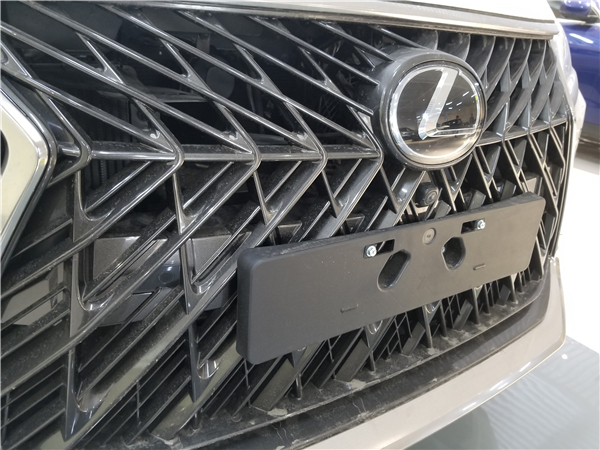 雷克萨斯LX570销售电话：13389982878刘经理