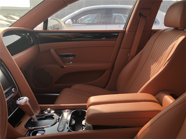 宾利飞驰销售电话：13389982878刘经理