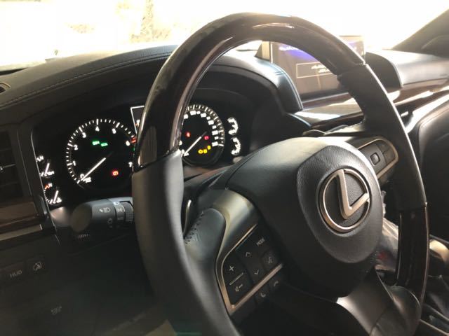 雷克萨斯LX570销售电话：13389982878刘经理