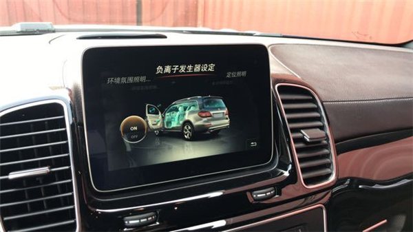 奔驰GLS450销售电话：13389982878刘经理