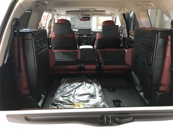 雷克萨斯LX570销售电话：13389982878刘经理