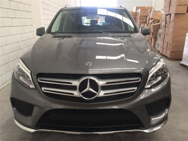 奔驰GLE400销售电话:13389982878刘经理 b4699b3e2a676d81.jpg