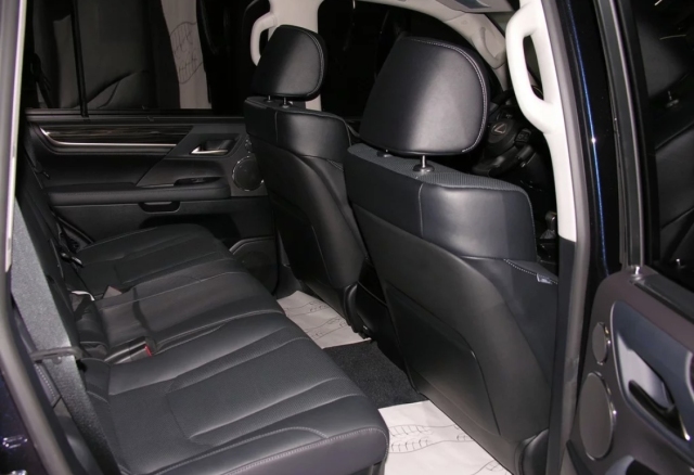 雷克萨斯LX450D销售电话：13389982878刘经理