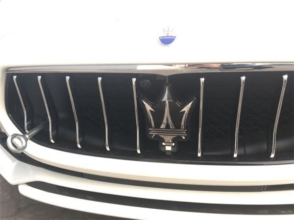 玛莎拉蒂总裁销售电话：13389982878刘经理