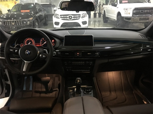 2018款宝马X5 7×24H销售热线：133-8998-2878刘经理（同微信）