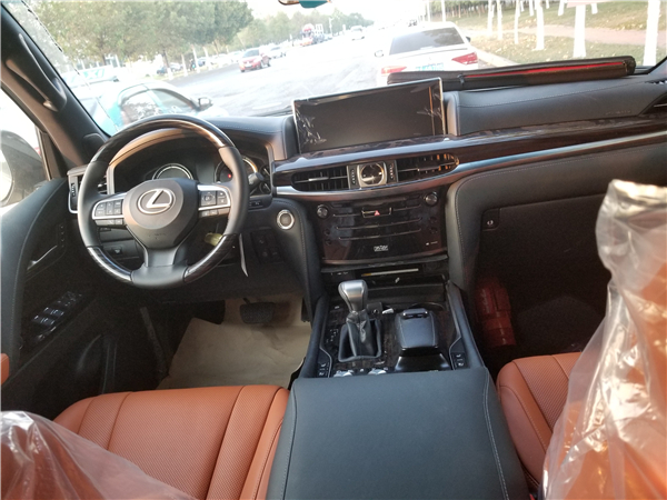 雷克萨斯LX570销售电话：13389982878刘经理