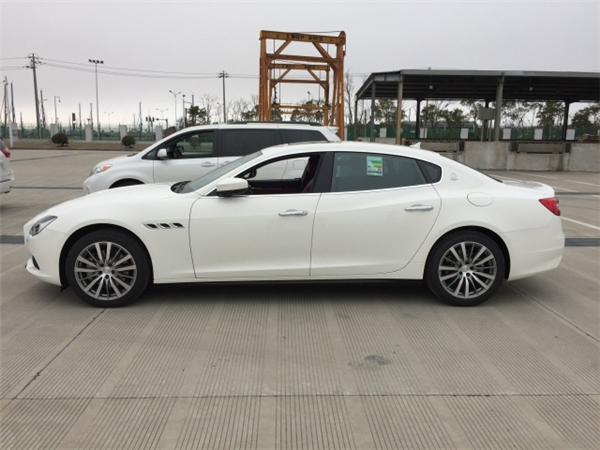 玛莎拉蒂总裁销售电话：13389982878刘经理