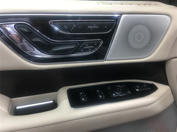 林肯领航员销售电话：13389982878刘经理