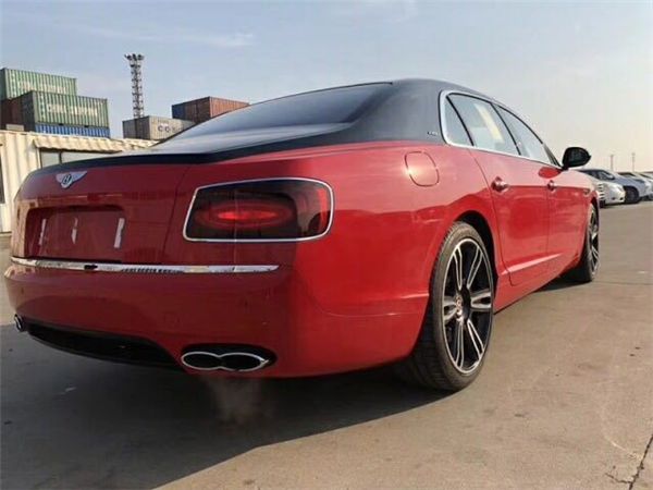 宾利飞驰V8S销售电话：13389982878刘经理