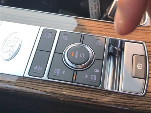 路虎揽胜销售电话：13389982878刘经理