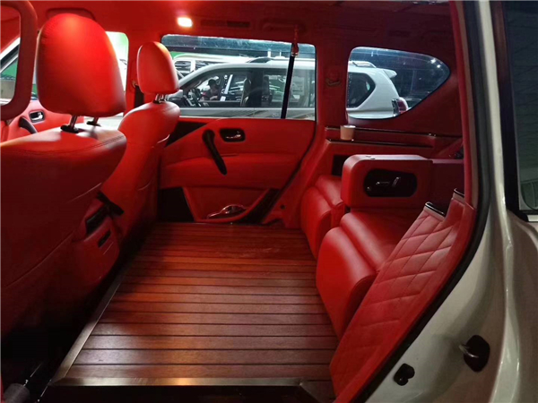 日产途乐销售电话：13389982878刘经理