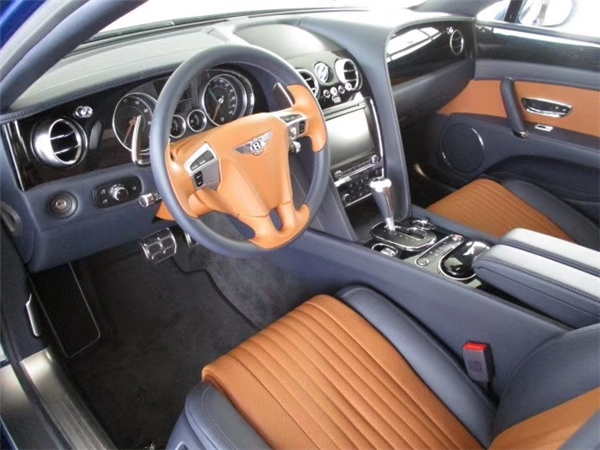 宾利飞驰V8S销售电话：13389982878刘经理