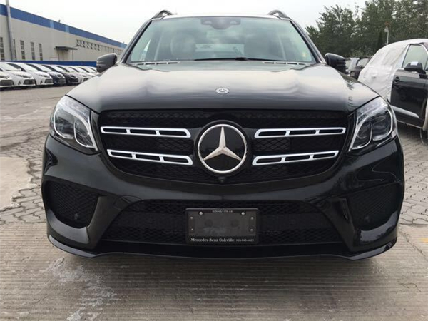 奔驰GLS450销售电话：13389982878刘经理