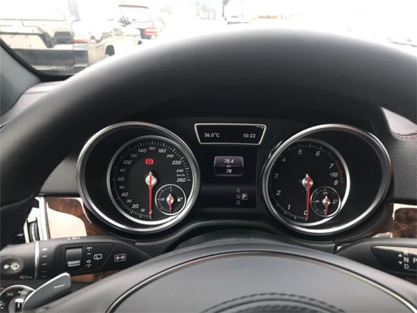 奔驰GLS450销售电话：13389982878刘经理