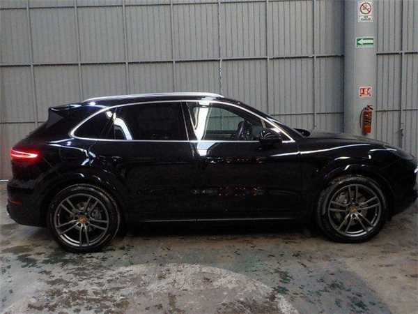 保时捷卡宴销售电话：13389982878刘经理