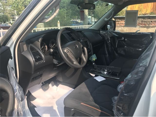 日产途乐Y62销售电话：13389982878刘经理