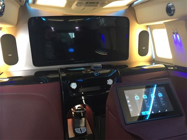 凯迪拉克总统一号销售电话：13389982878刘经理