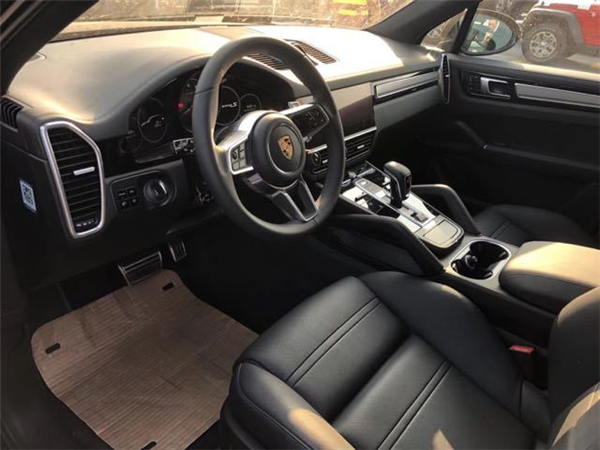 保时捷卡宴销售电话：13389982878刘经理