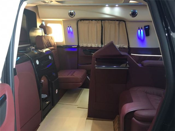 凯迪拉克总统一号销售电话：13389982878刘经理