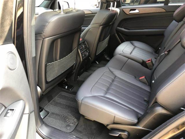 奔驰GLS450销售电话：13389982878刘经理