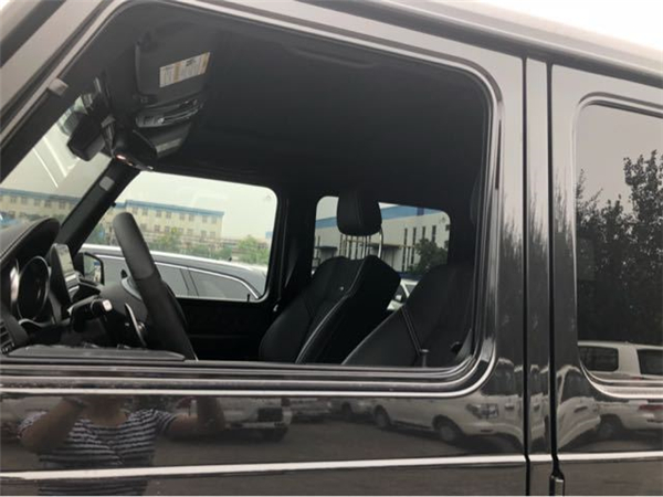 奔驰G550 4×42销售电话:13389982878刘经理 奔驰G550 4×42销售电话:13389982878刘经理