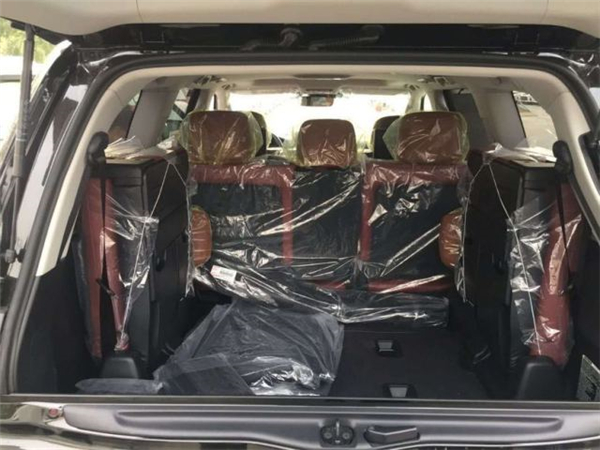 雷克萨斯LX570销售电话：13389982878刘经理